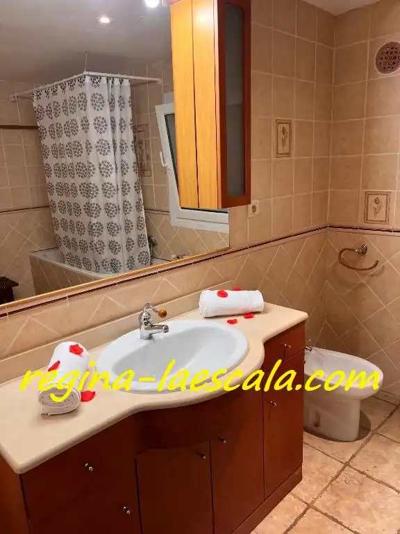 Dormitori de Casa o xalet en venda en L'Escala amb Aire condicionat, Calefacció i Jardí privat