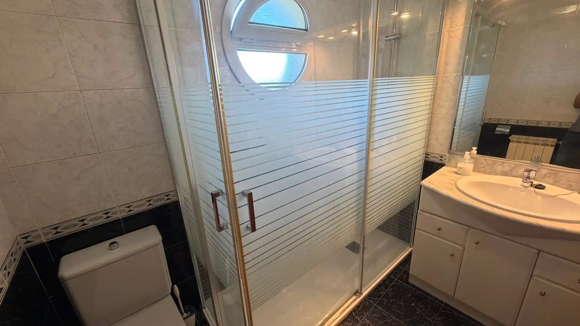 Bathroom of Detached homes for sale in Girona  with Air Conditioner, Heating and Private garden