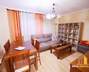 Living room of Flat for sale in Torrejón de Ardoz  with Heating, Private garden and Storage room