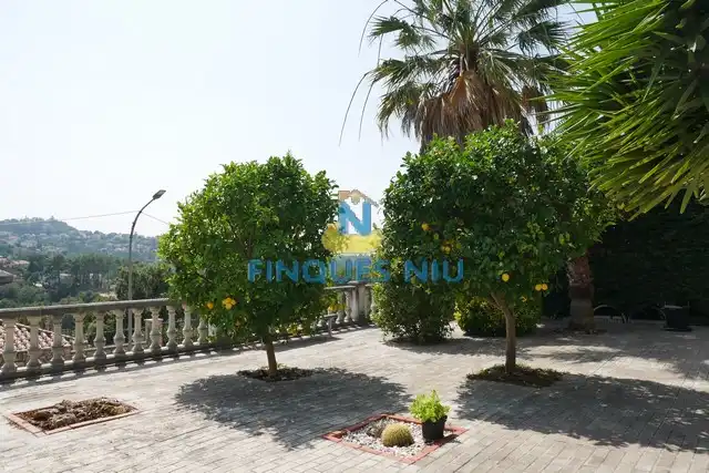 Vista exterior de Casa o xalet en venda en Lloret de Mar amb Calefacció, Jardí privat i Piscina