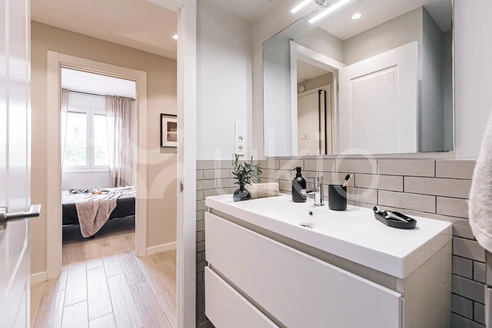 Baño de Apartamento de alquiler en Barcelona con Aire acondicionado, Calefacción y Amueblado
