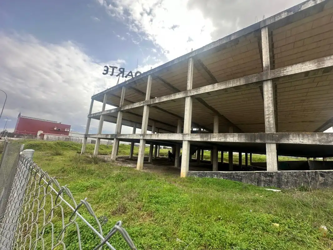 Außenansicht von Fabrik Grundstücke zum Verkauf in Huévar del Aljarafe