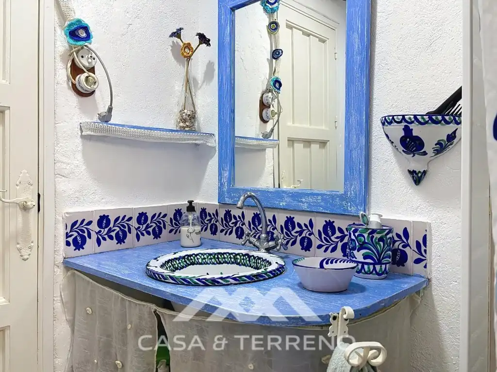Bany de Casa o xalet en venda en Canillas de Aceituno amb Jardí privat, Terrassa i Piscina