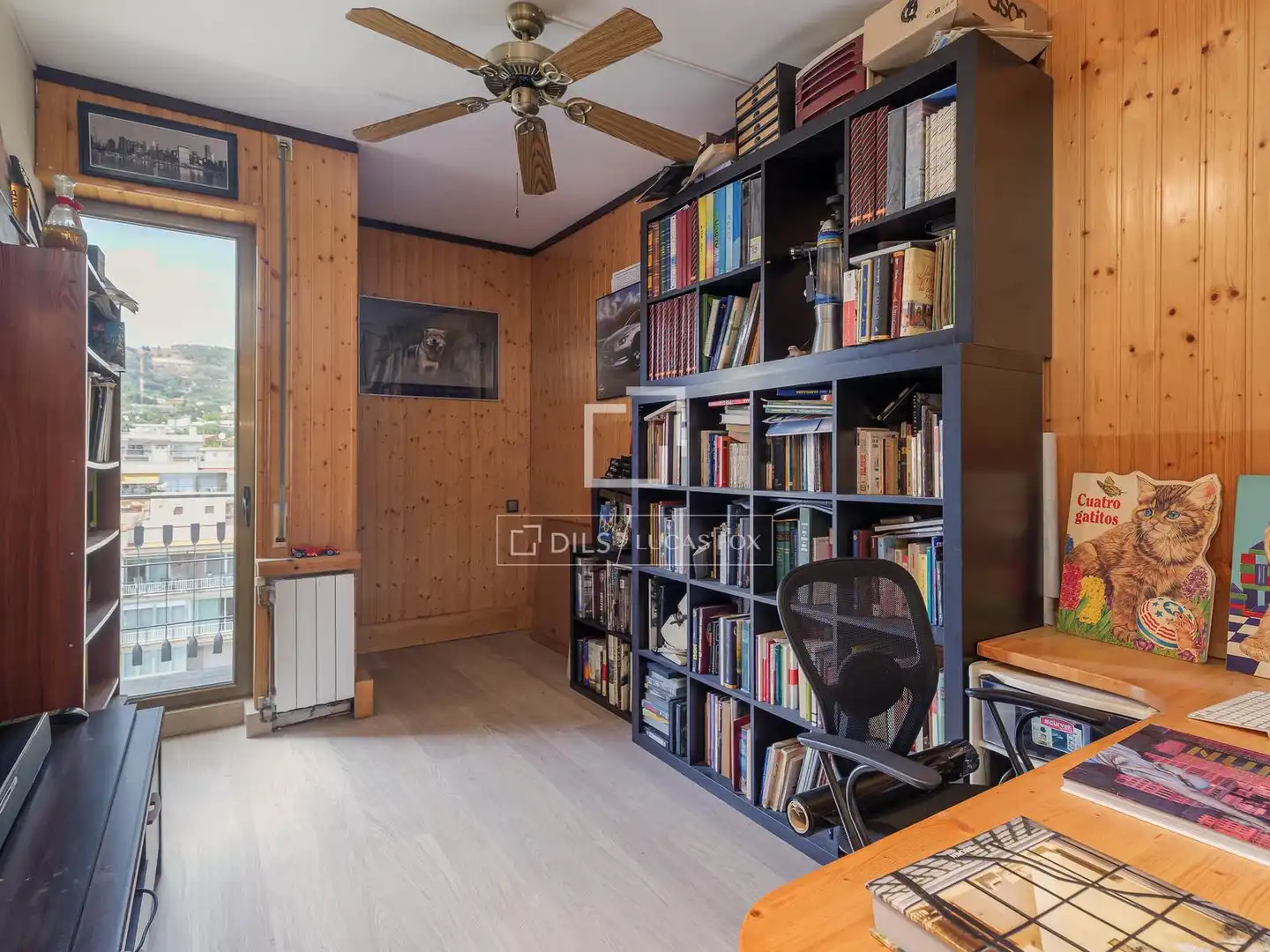 Schlafzimmer von Wohnung zum Verkauf in Barcelona mit Klimaanlage, Terrasse und Abstellraum