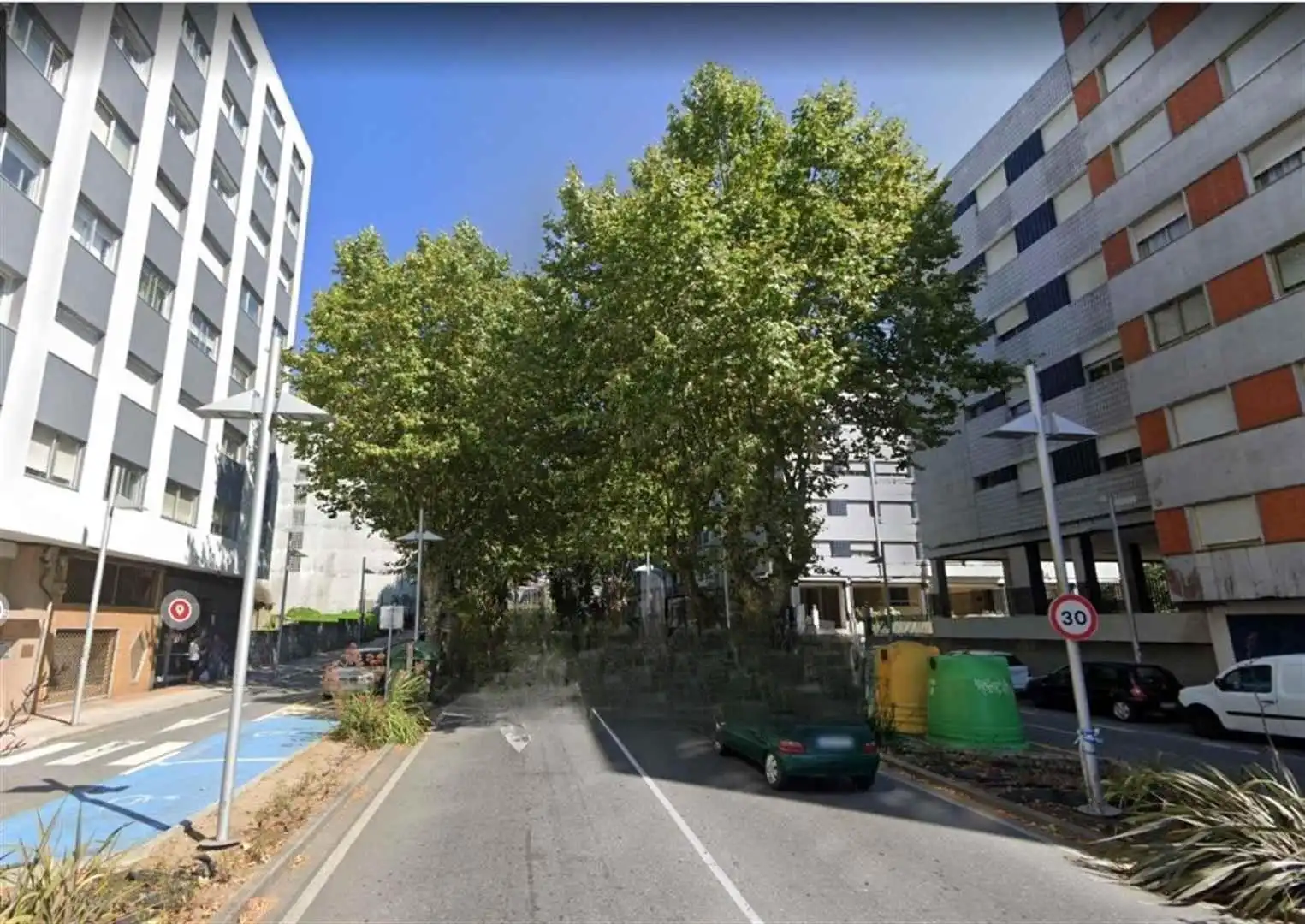 Außenansicht von Wohnung zum Verkauf in Pontevedra Capital  mit Privatgarten
