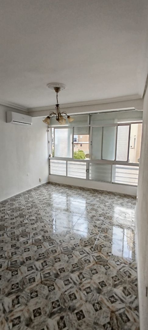 Bedroom of Flat to rent in Mairena del Aljarafe  with Air Conditioner