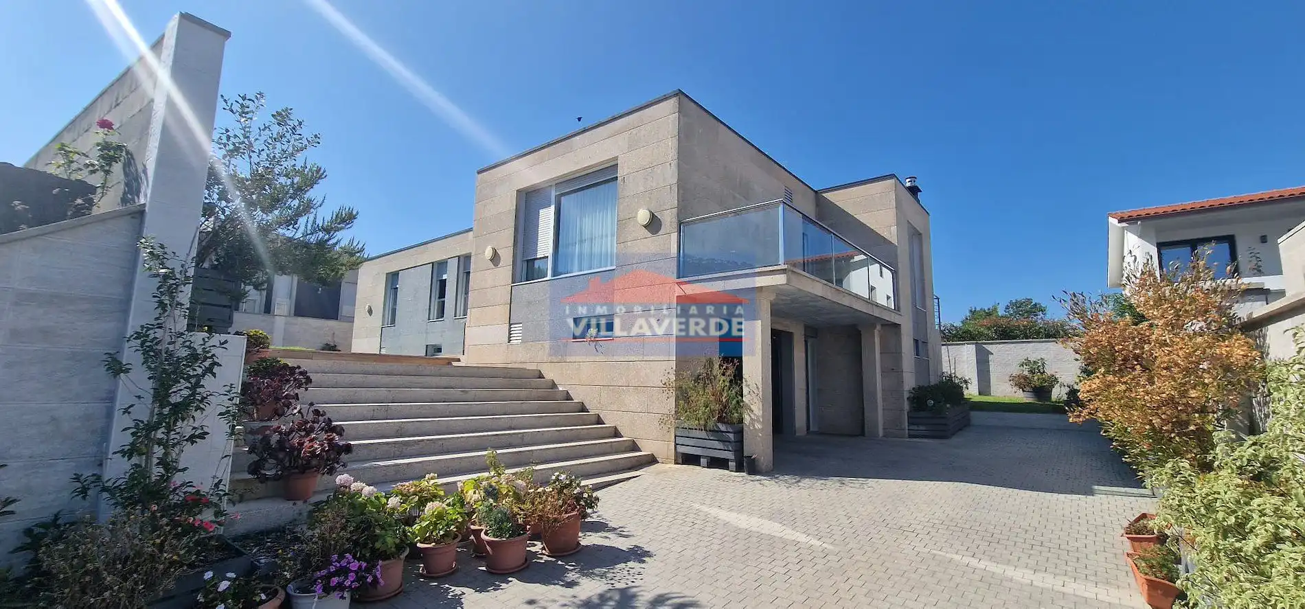 Vista exterior de Casa o chalet en venta en Cangas  con Terraza, Trastero y Piscina
