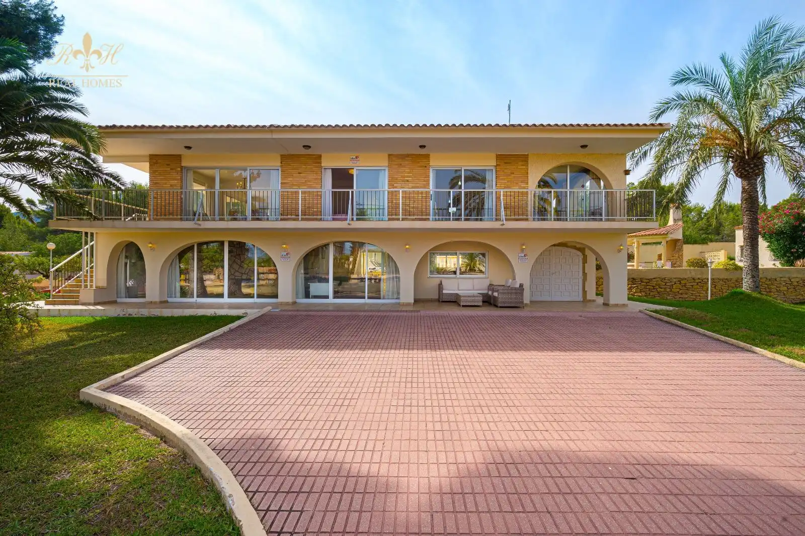 Vista exterior de Casa o xalet en venda en L'Alfàs del Pi amb Aire condicionat, Terrassa i Traster