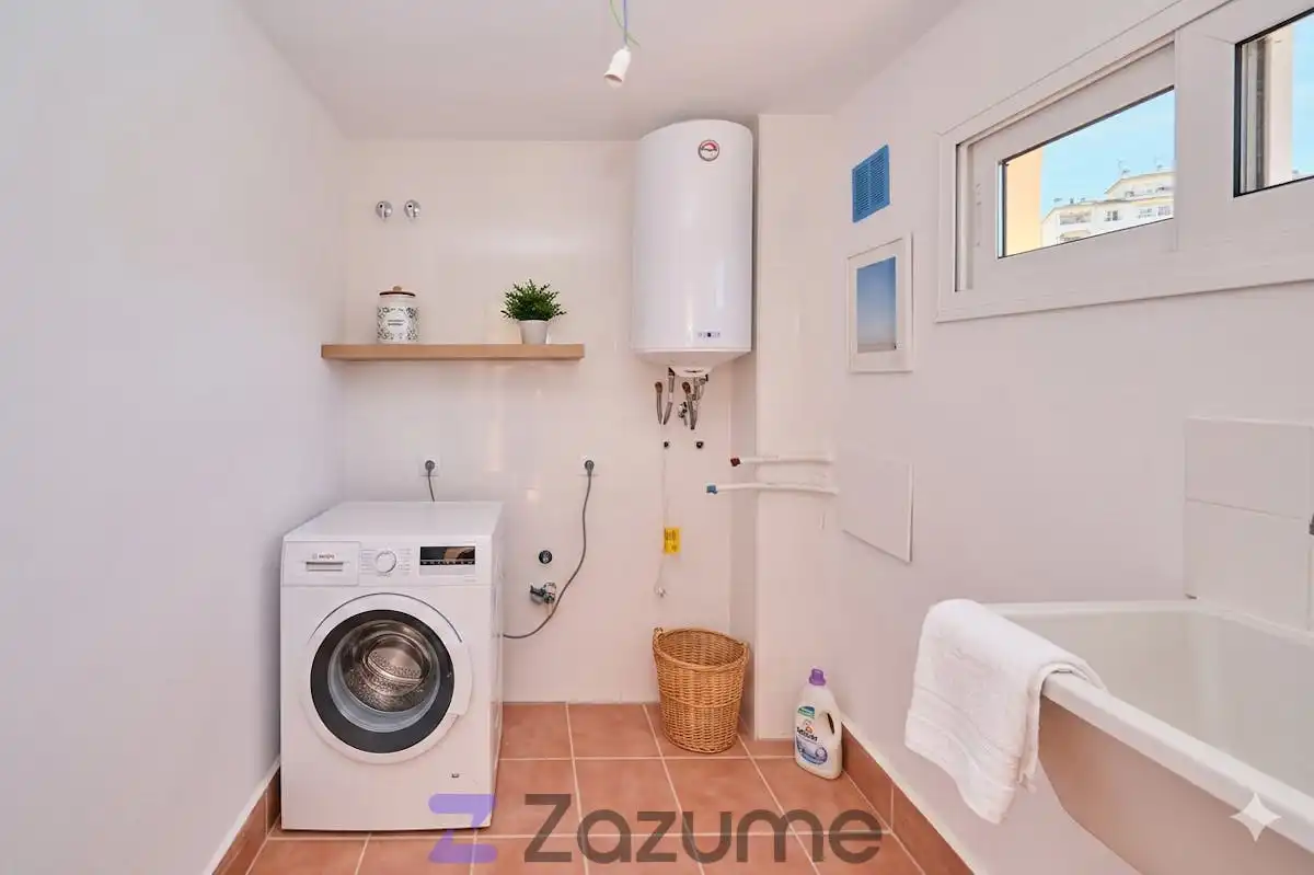 Bathroom of Flat for rent in Cenes de la Vega  with Air Conditioner, Heating and Private garden