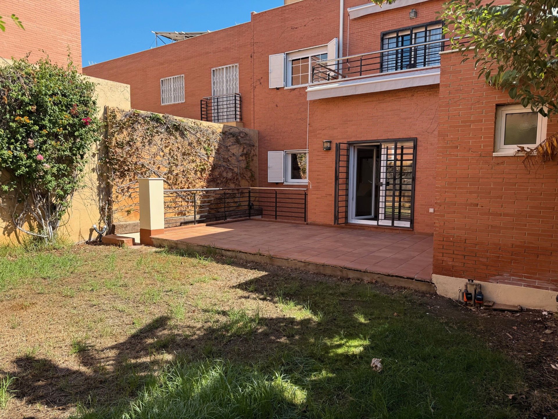 Jardí de Casa adosada de lloguer en  Almería Capital amb Jardí privat, Terrassa i Moblat