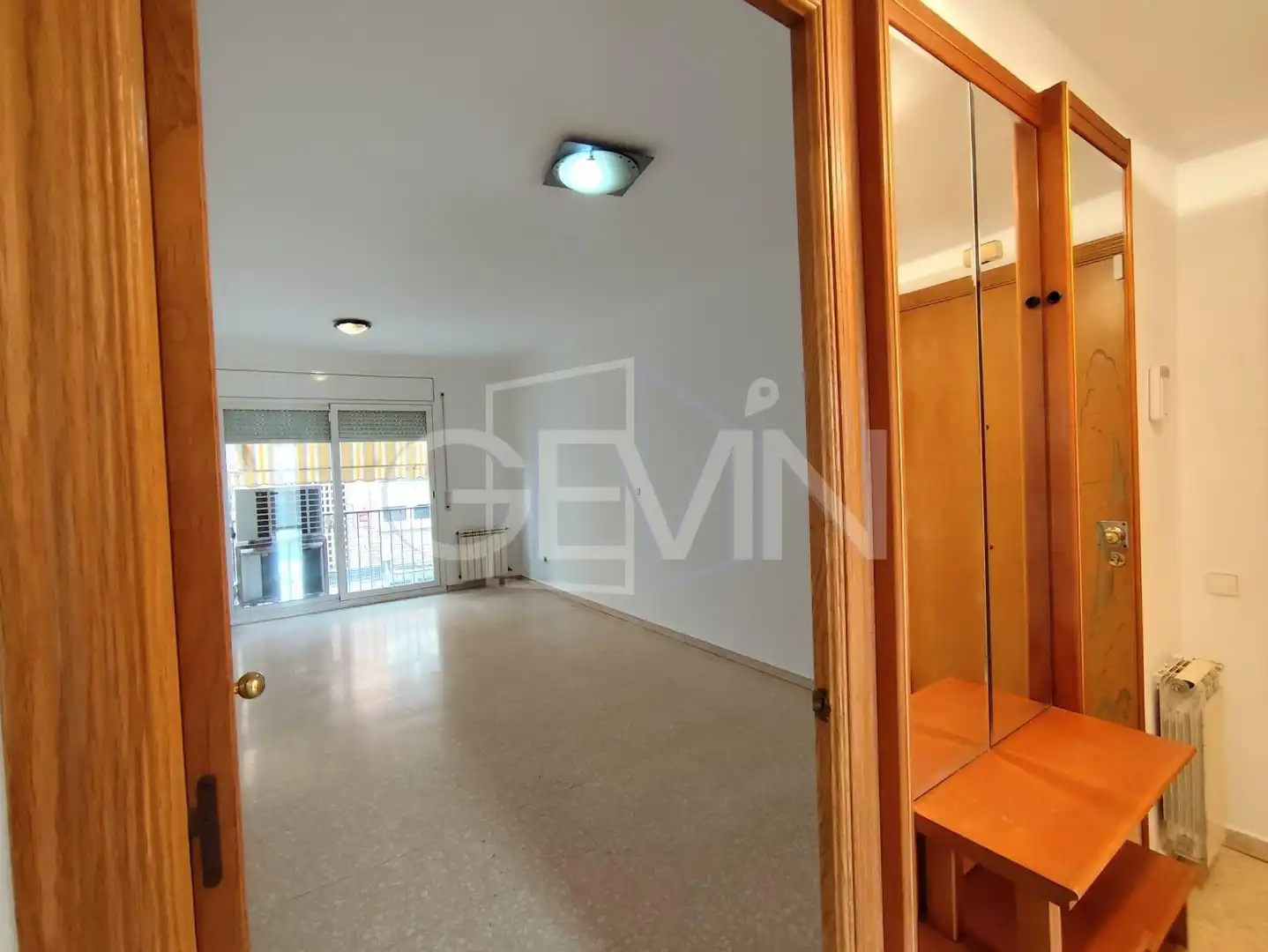 Habitación de Piso en venta en Santa Perpètua de Mogoda con Aire acondicionado, Trastero y Balcón
