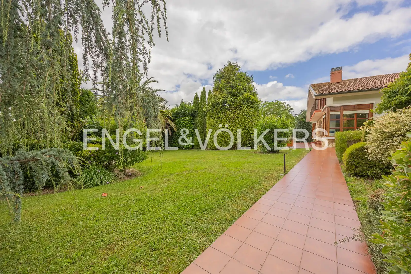 Casa o chalet en venta en Loiu con Calefacción, Jardín privado y Trastero