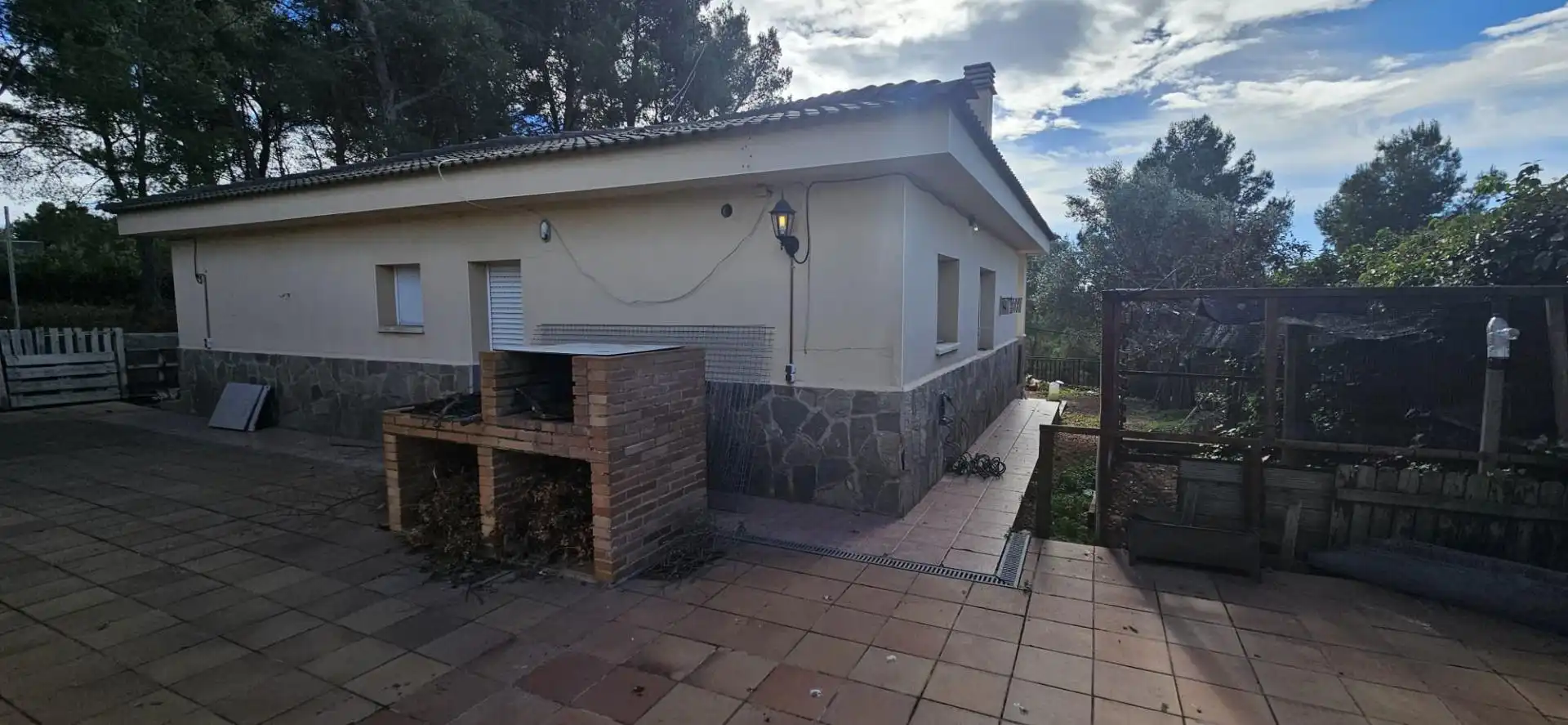 Exterior view of Houses for sale in Torrelavit