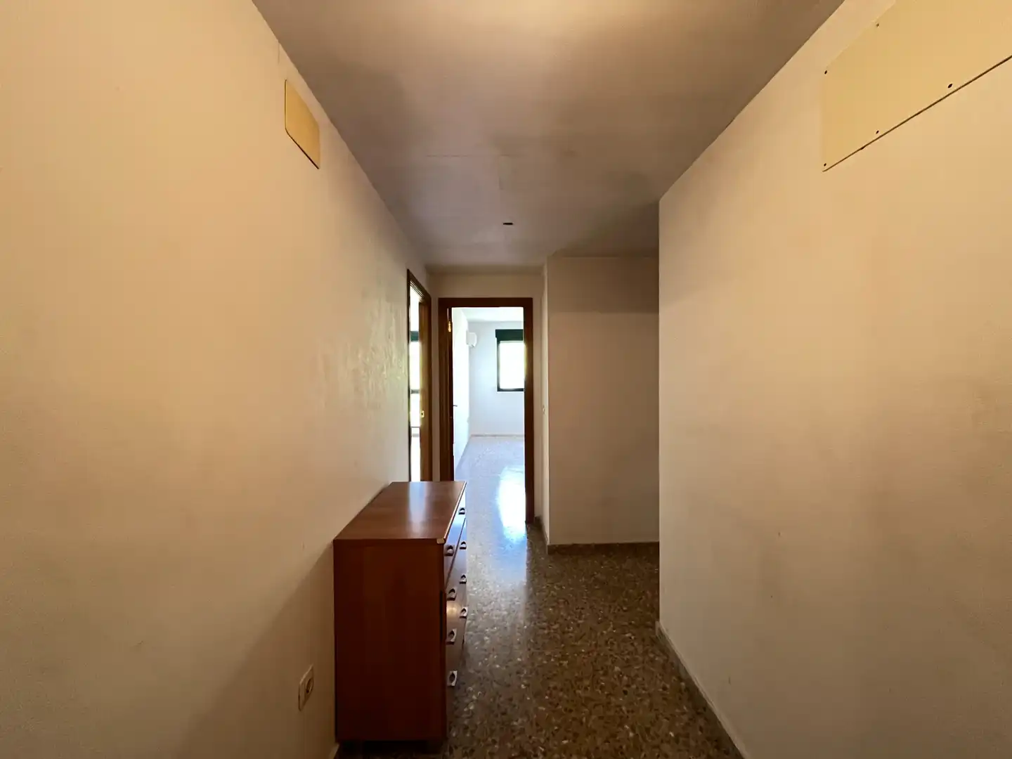 Flat for sale in Faura  with Air Conditioner and Oven