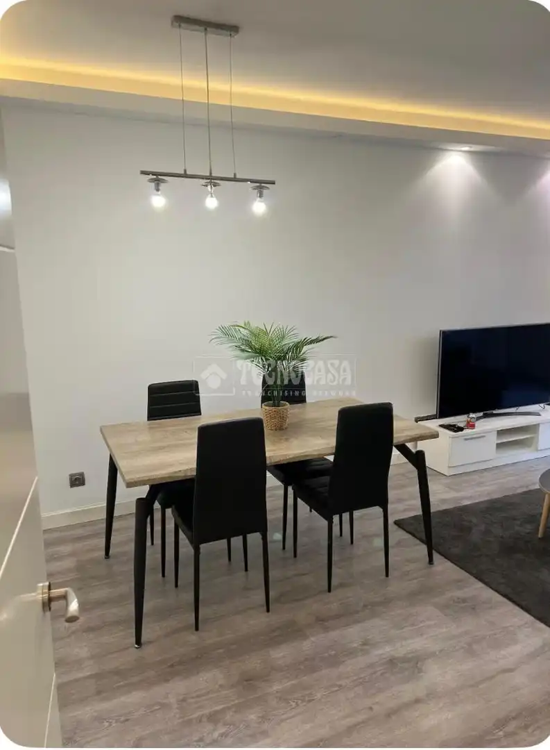 Comedor de Piso de alquiler en Madrid con Balcón