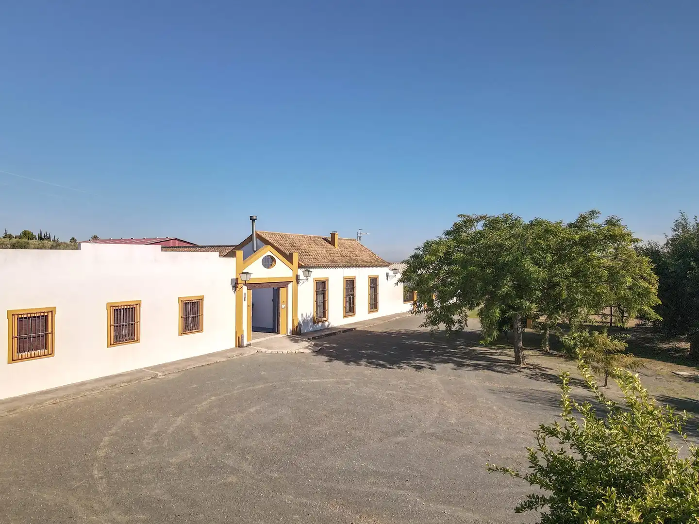 Exterior view of Houses for sale in Morón de la Frontera  with Air Conditioner, Private garden and Swimming Pool