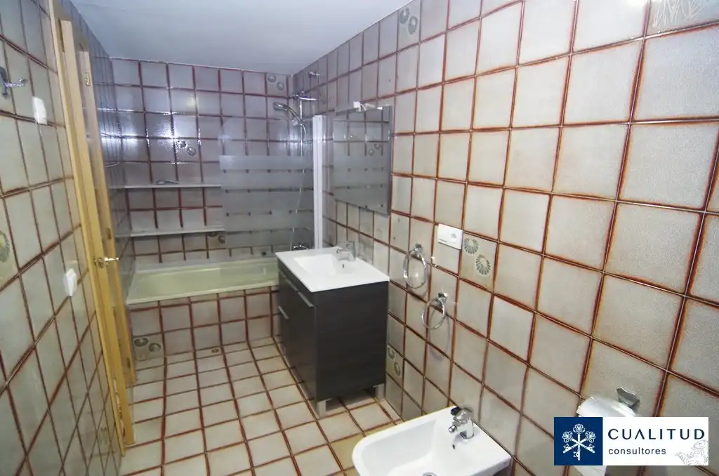Badezimmer von Wohnung zur Miete in Benicasim / Benicàssim