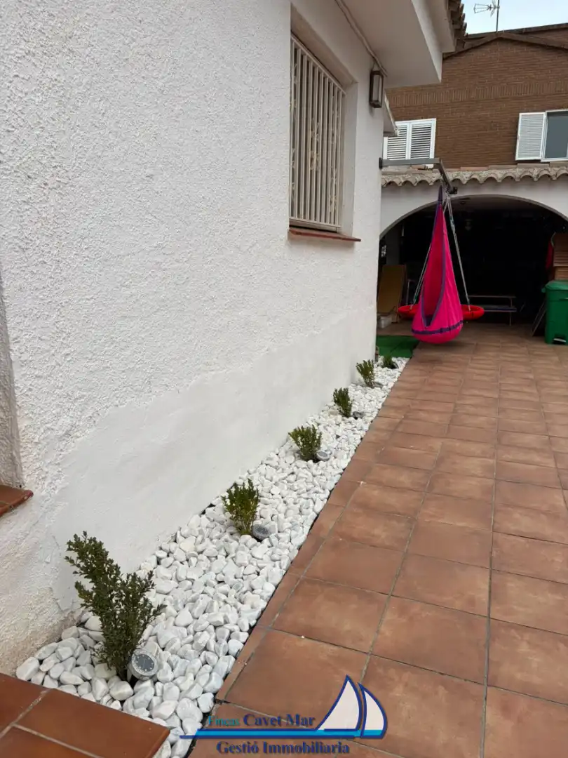 Terrassa de Casa adosada en venda en Cambrils amb Aire condicionat, Calefacció i Jardí privat