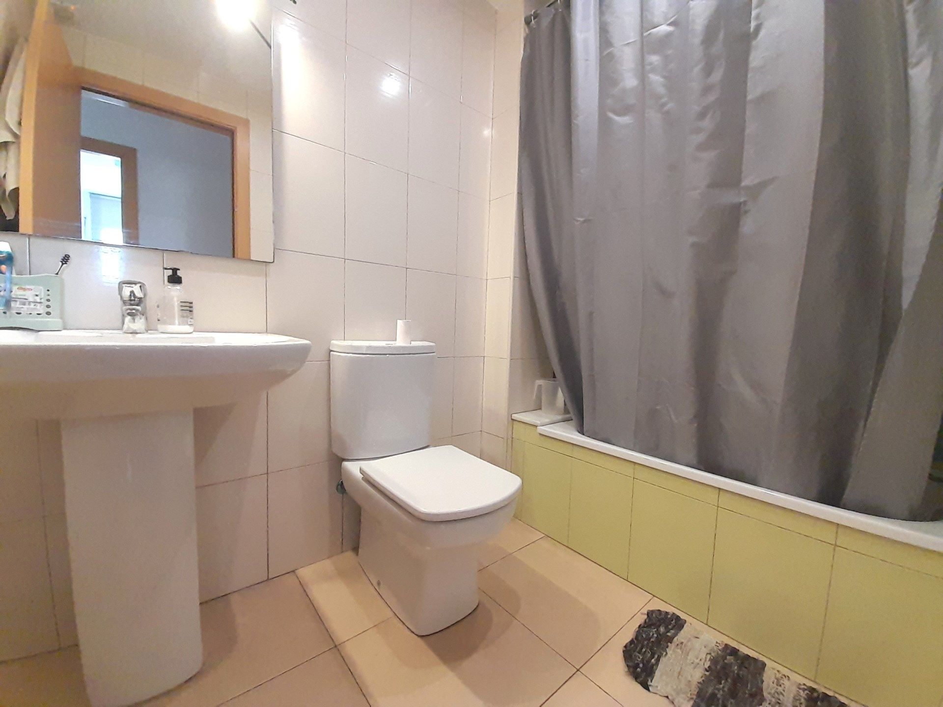 Bathroom of Flat for sale in Olot  with Heating and Balcony
