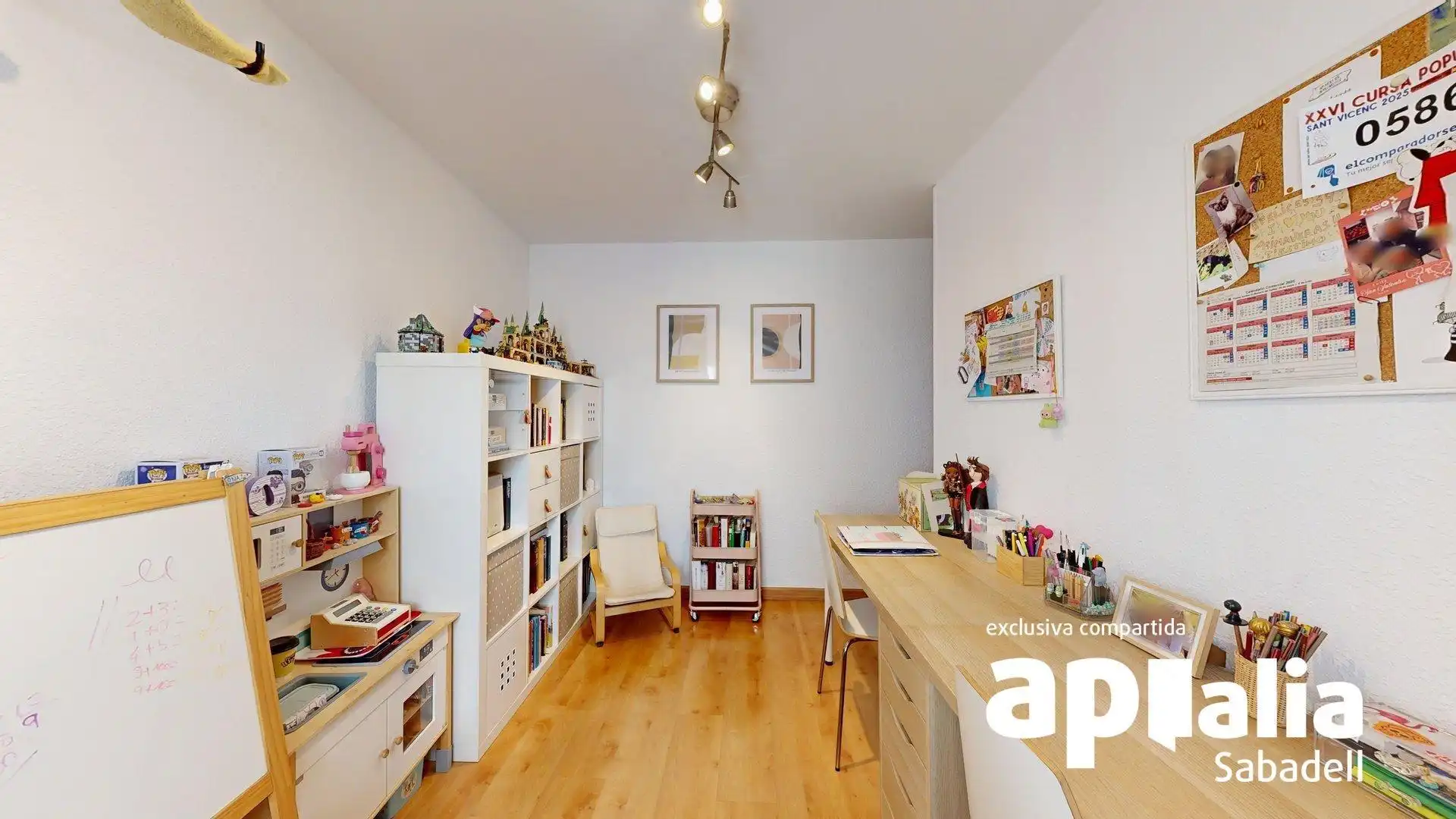 Bedroom of Flat for sale in Sabadell  with Air Conditioner, Heating and Parquet flooring
