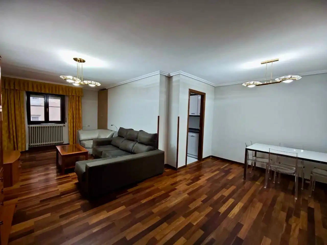 Sala de estar de Piso en venta en Aguilar de Campoo con Calefacción, Amueblado y Horno