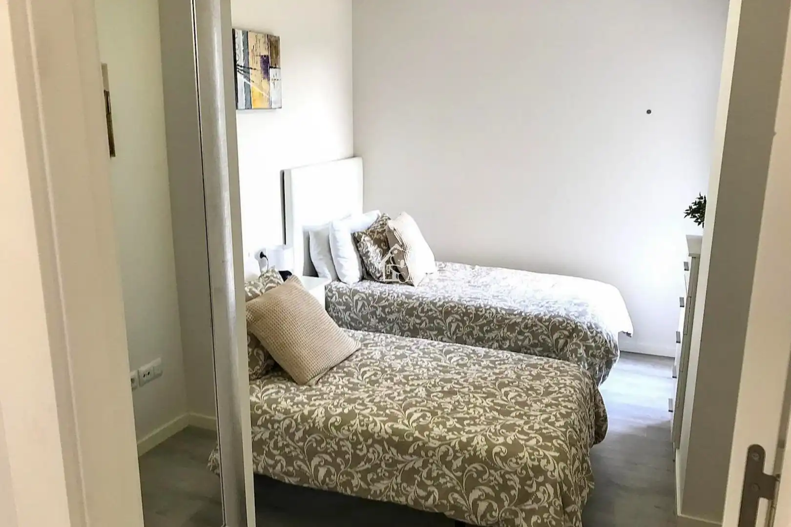 Habitación de Apartamento de alquiler en Orihuela con Aire acondicionado, Terraza y Piscina