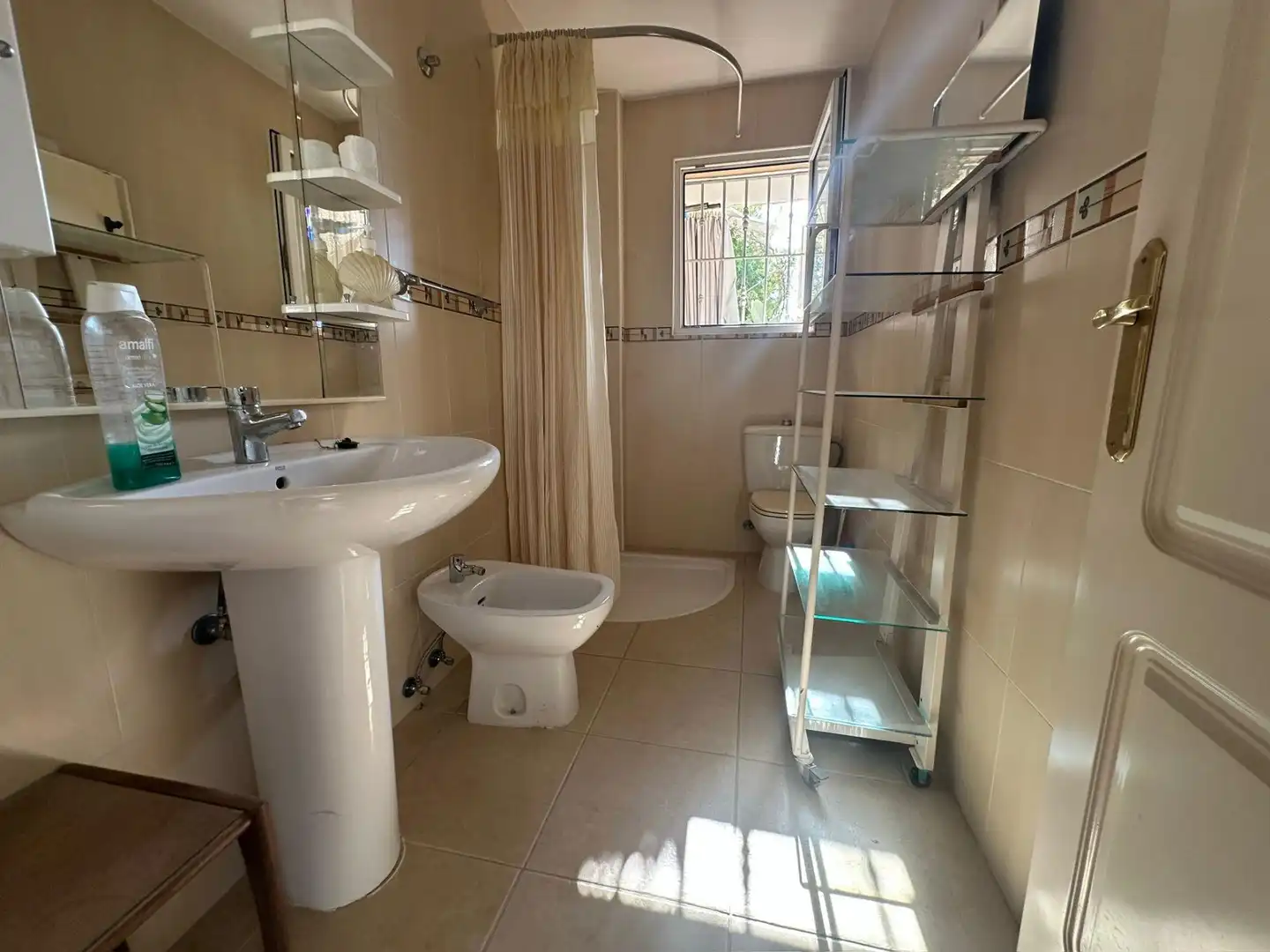Baño de Casa o chalet en venta en La Nucia con Terraza, Piscina y Amueblado