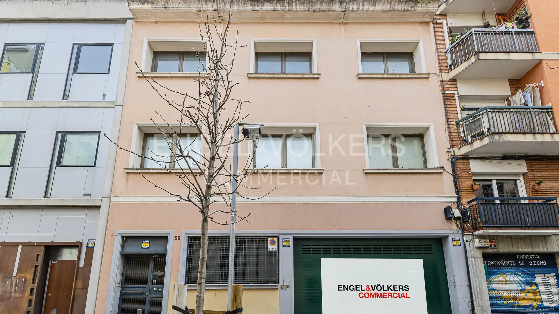 Exterior view of Building for sale in  Barcelona Capital