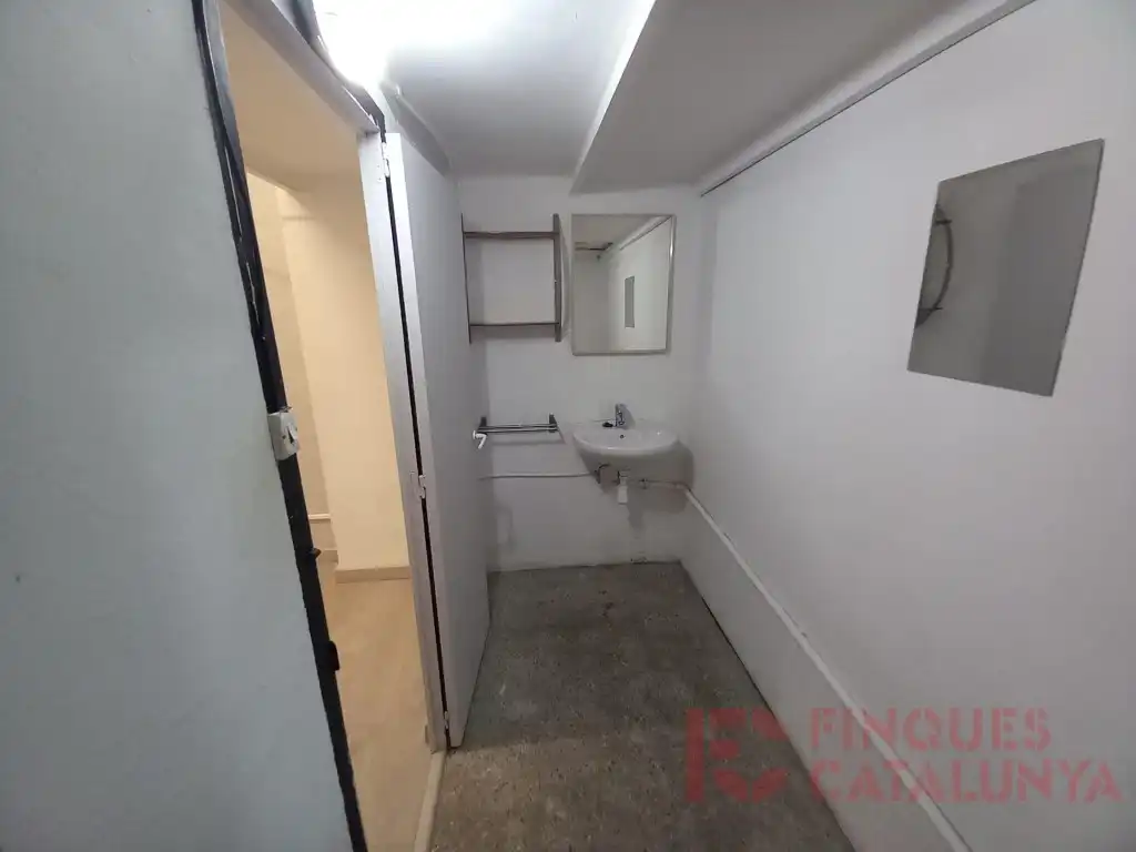 Local commercial à vendre à Carrer del Riu Güell, imagen 6