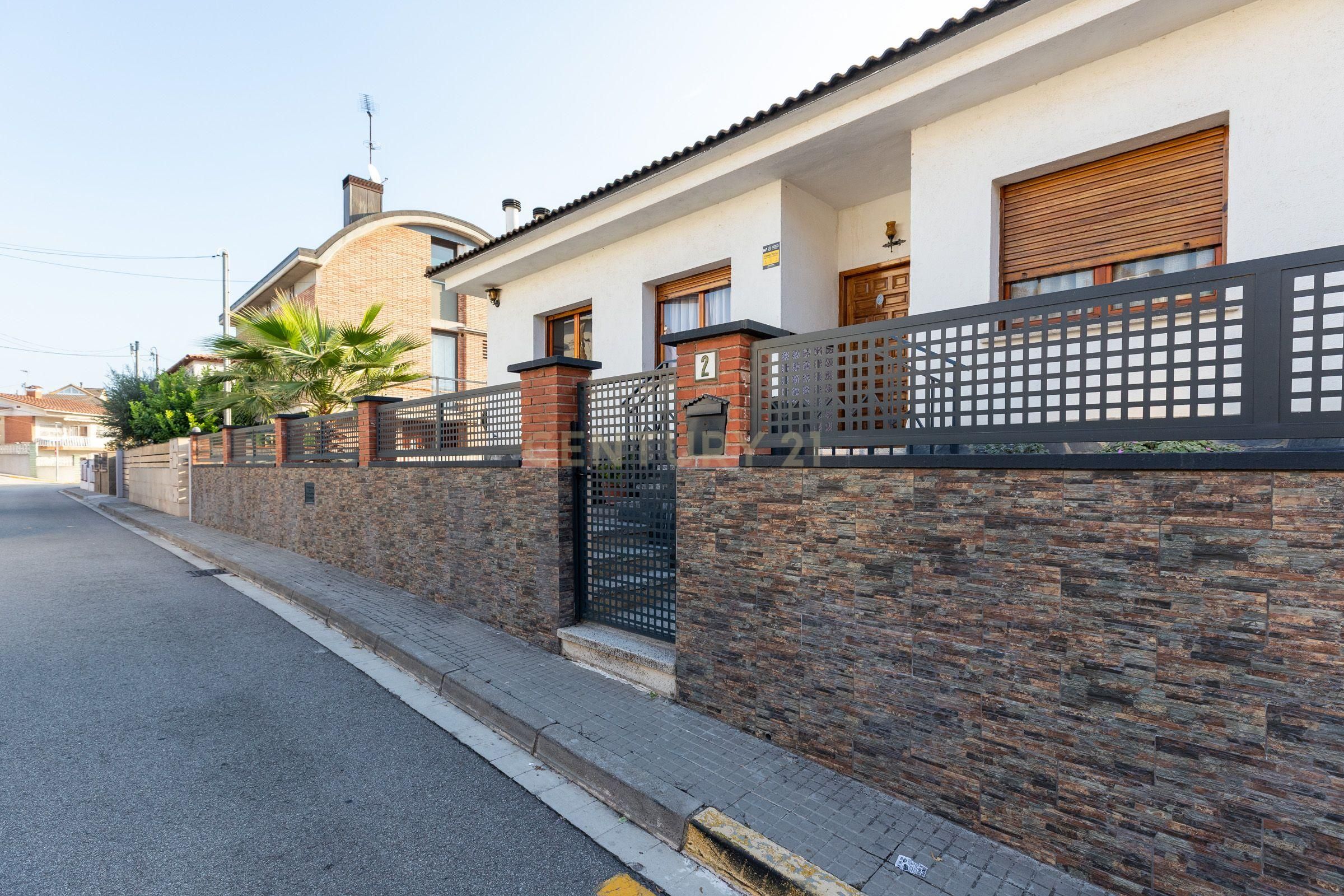 Exterior view of House or chalet for sale in Lliçà de Vall