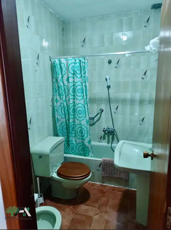 Badezimmer von Residential zur Miete in Baeza, Jaén
