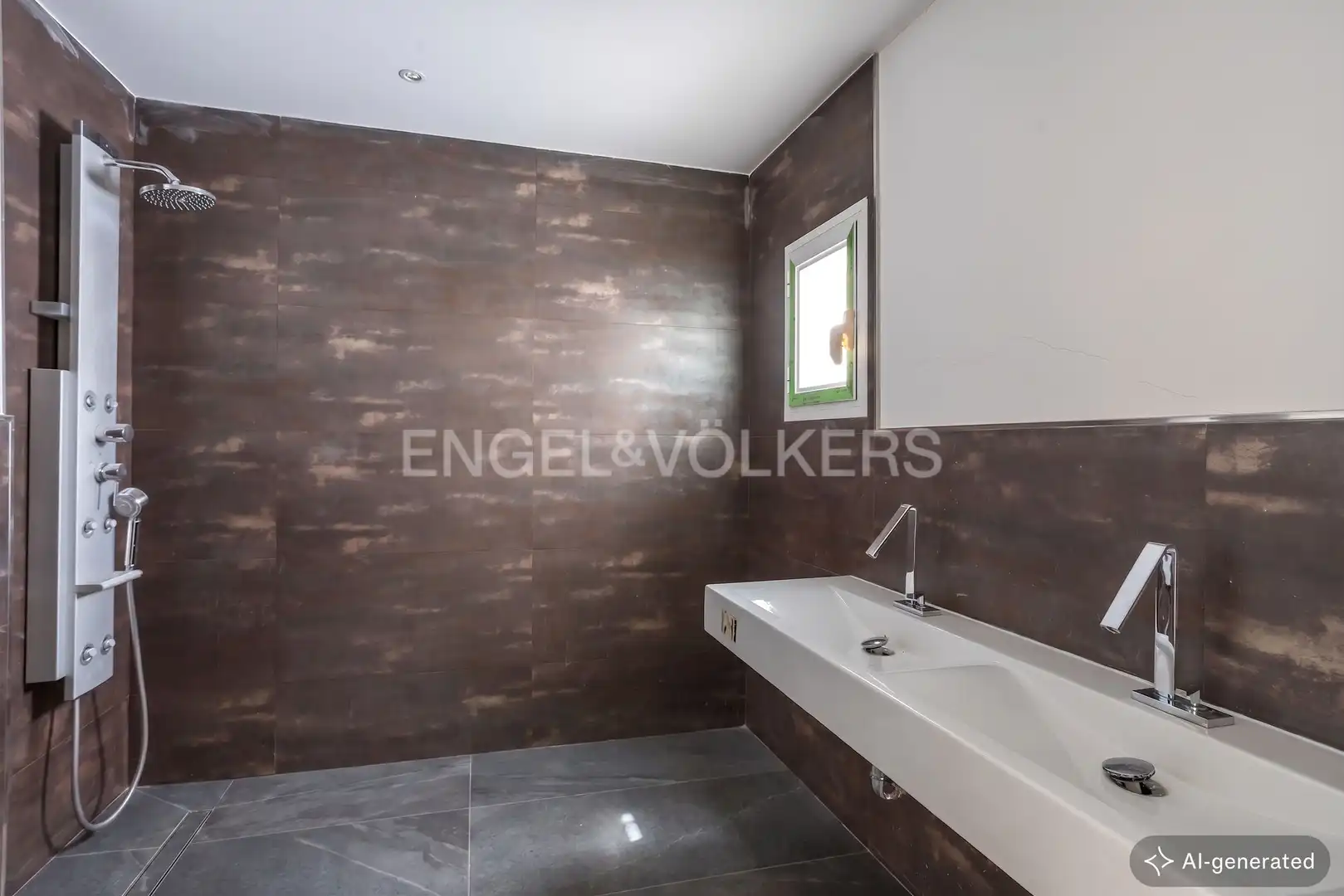 Bathroom of Flat for sale in Madrid  with Air Conditioner, Heating and Balcony