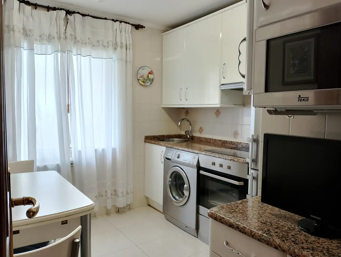 Kitchen of Flat for rent in Donostia - San Sebastián   with Heating, Parquet flooring and Furnished