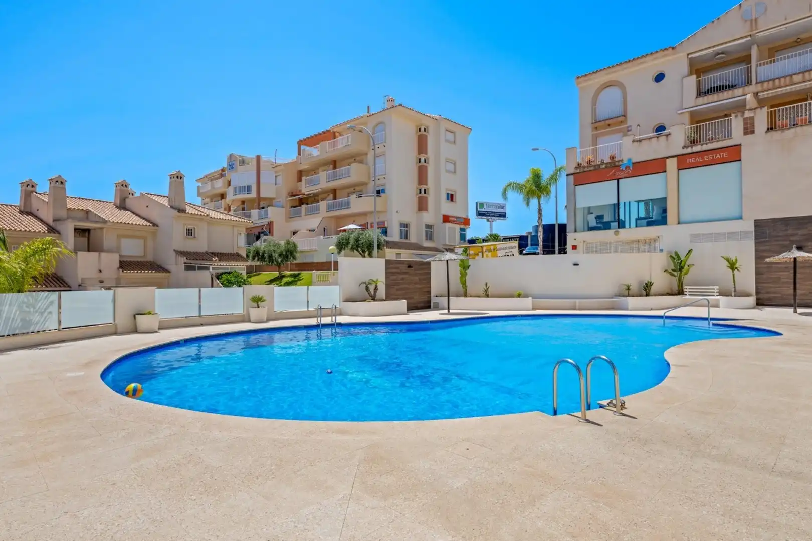 Swimming pool of Flat for sale in Orihuela  with Air Conditioner, Heating and Terrace