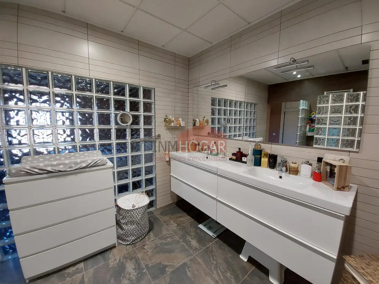 Bathroom of Houses for sale in Sanchidrián  with Private garden, Parquet flooring and Terrace