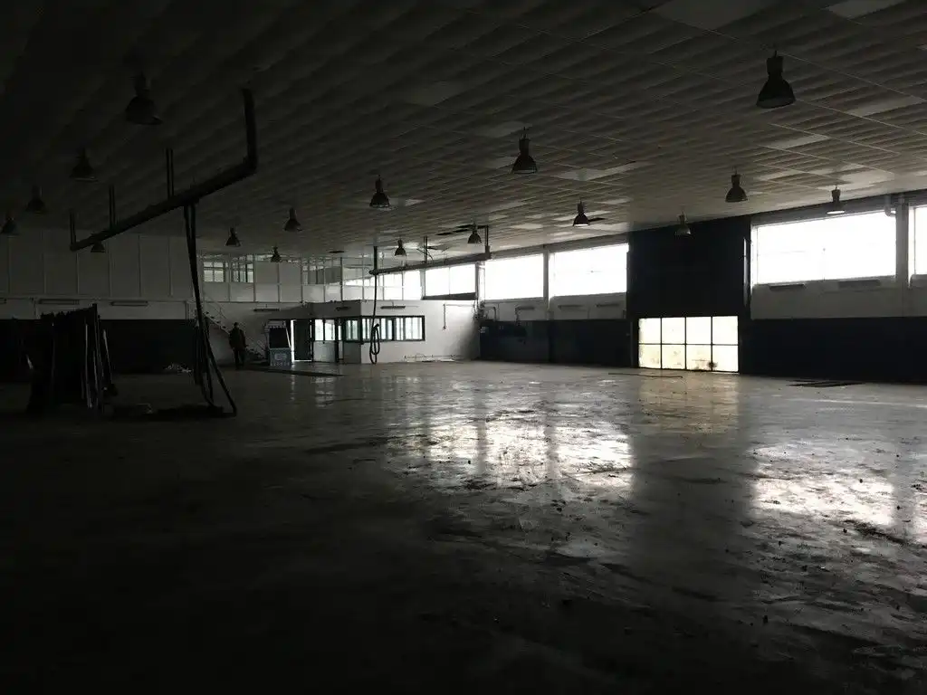 Fabrikhallen zur Miete in Lugo