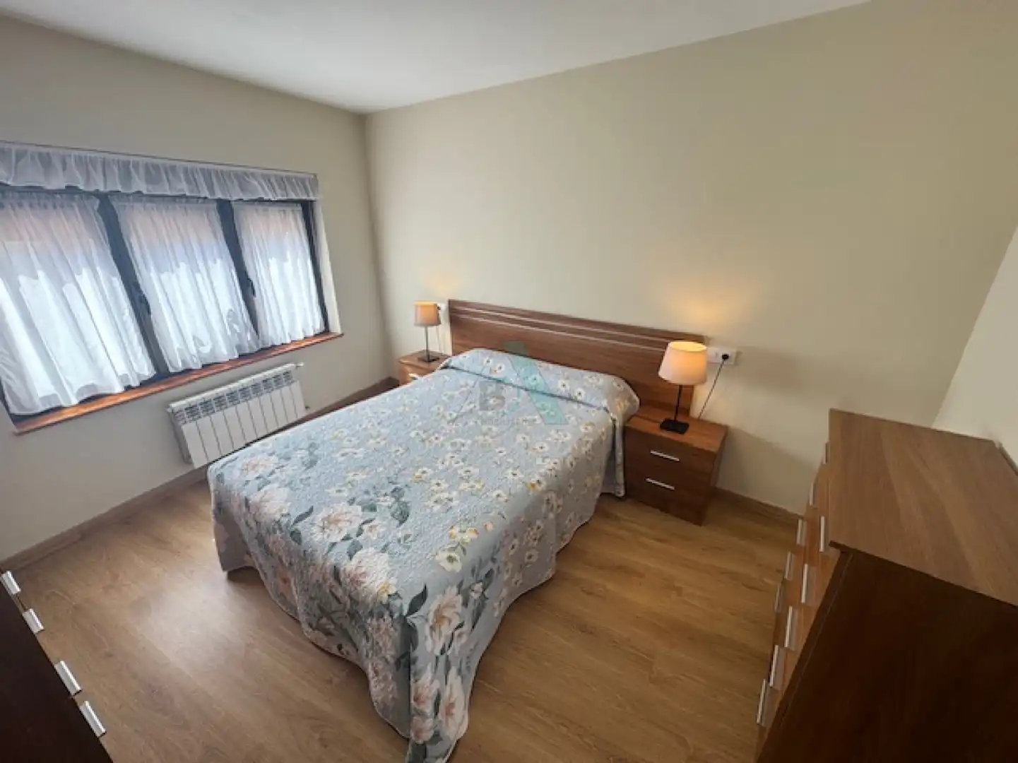 Dormitori de Casa o xalet en venda en Llanes amb Jardí privat