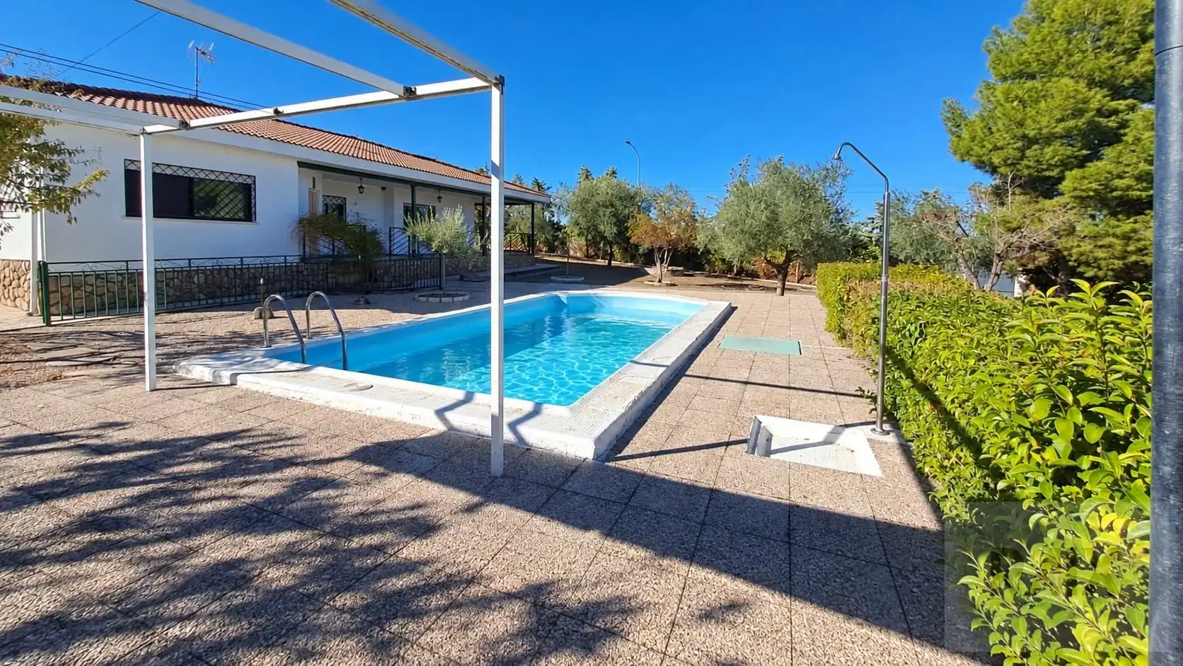 Swimming pool of Houses for sale in Colmenar de Oreja, Madrid