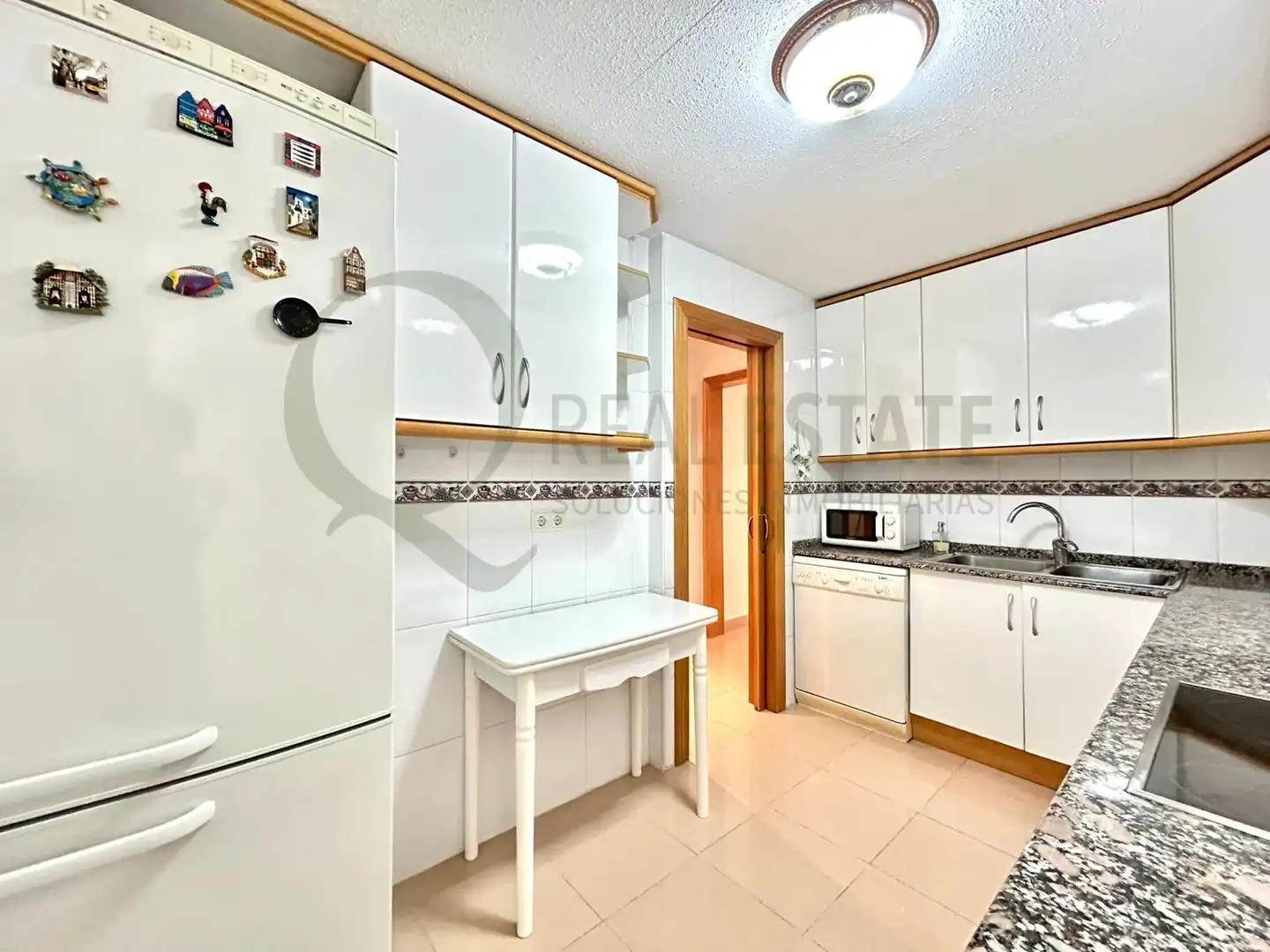 Cocina de Piso de alquiler en Alicante / Alacant con Aire acondicionado, Calefacción y Terraza