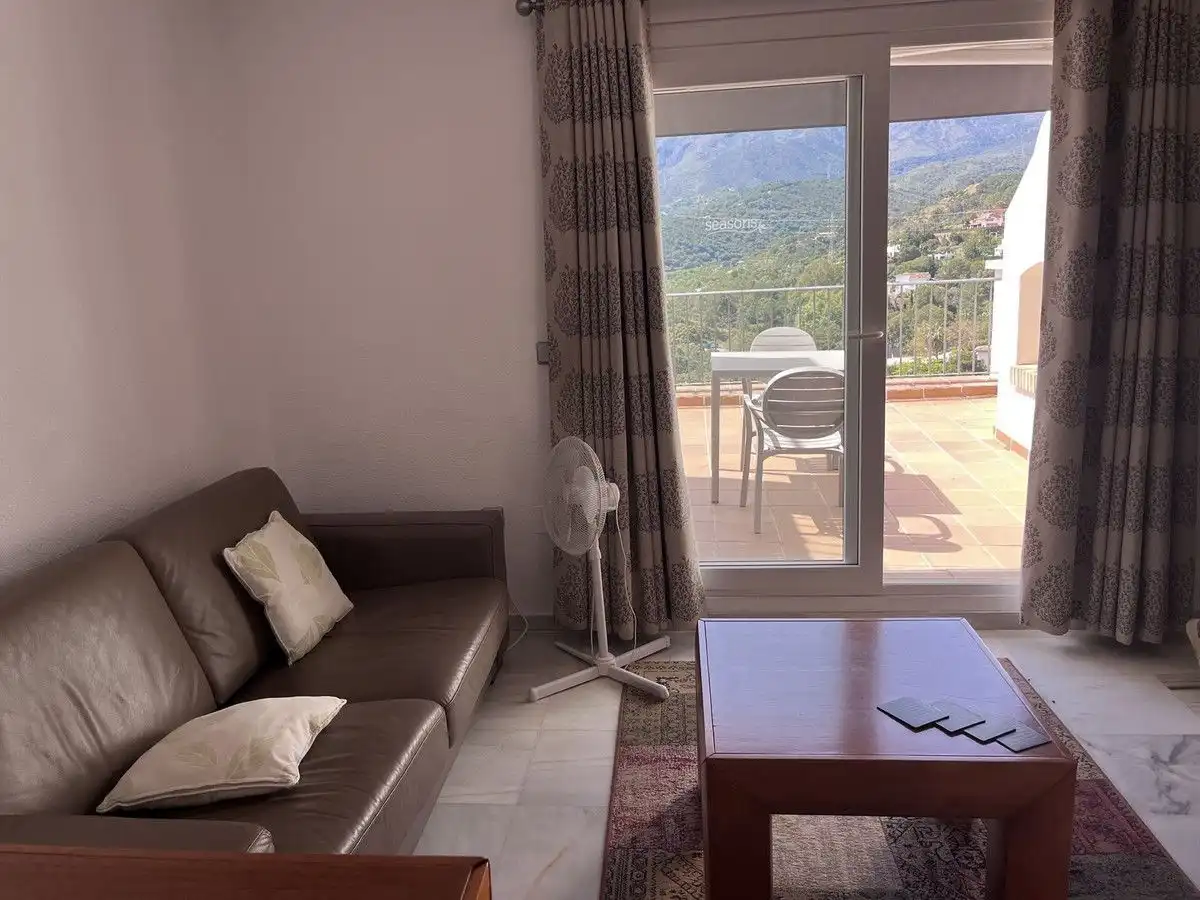 Terrassa de Apartament de lloguer en Estepona amb Calefacció, Terrassa i Moblat