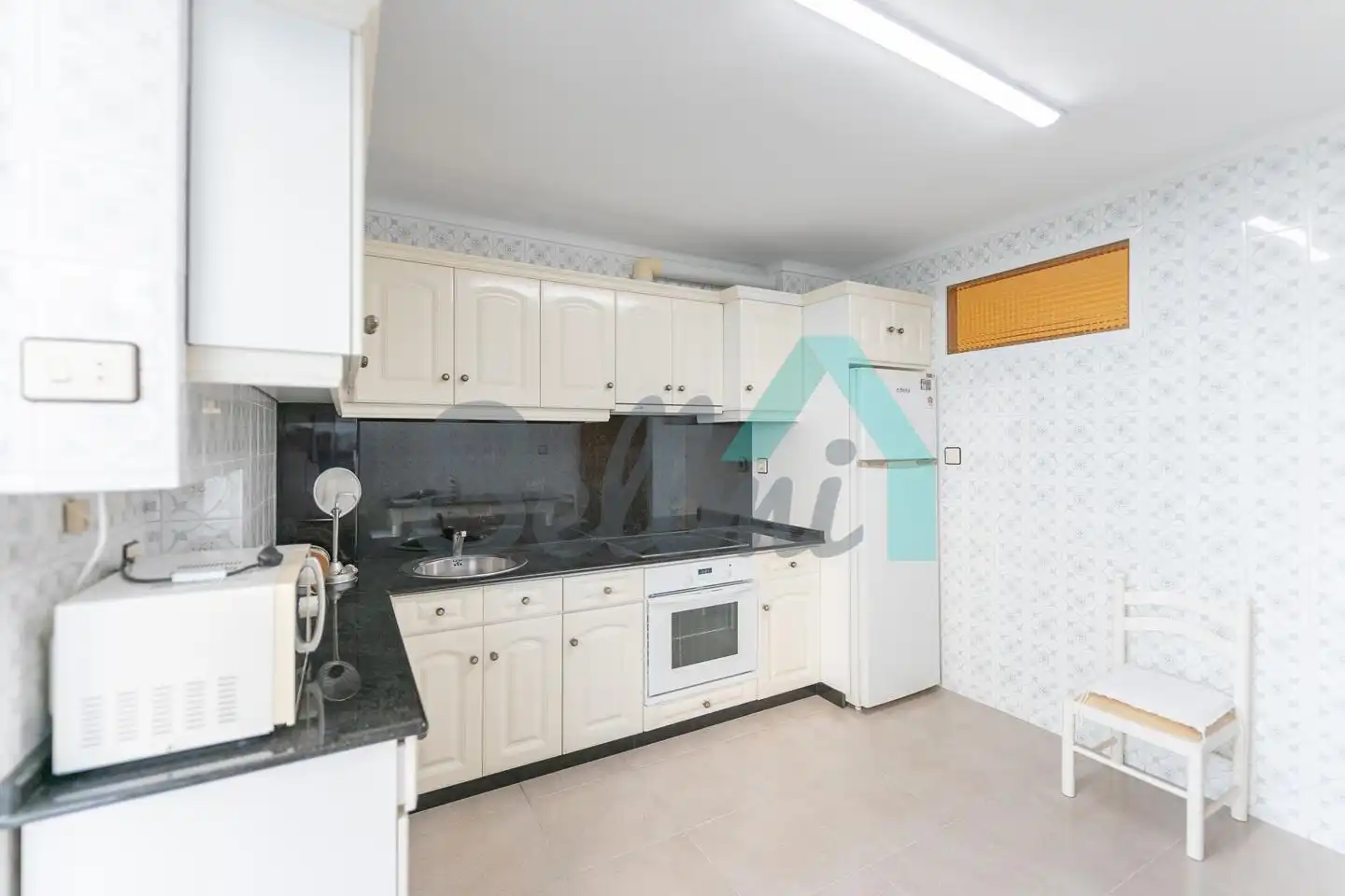 Cuina de Pis en venda en Avilés amb Calefacció, Parquet i Terrassa