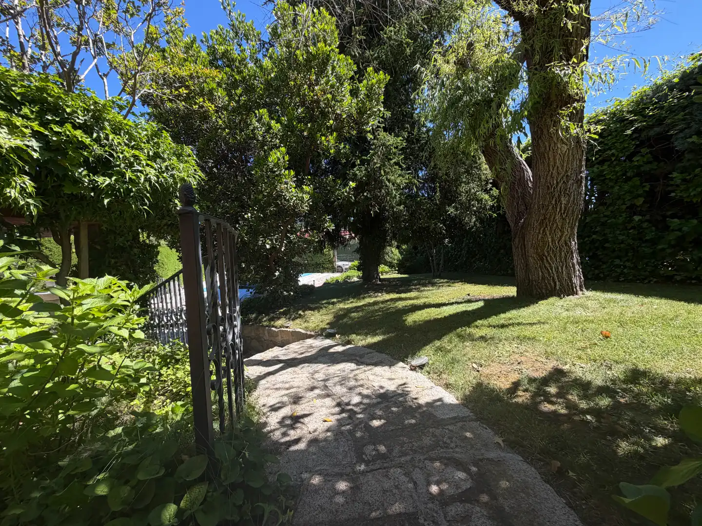 Jardín de Casa o chalet en venta en Pelayos de la Presa con Jardín privado, Piscina y Amueblado