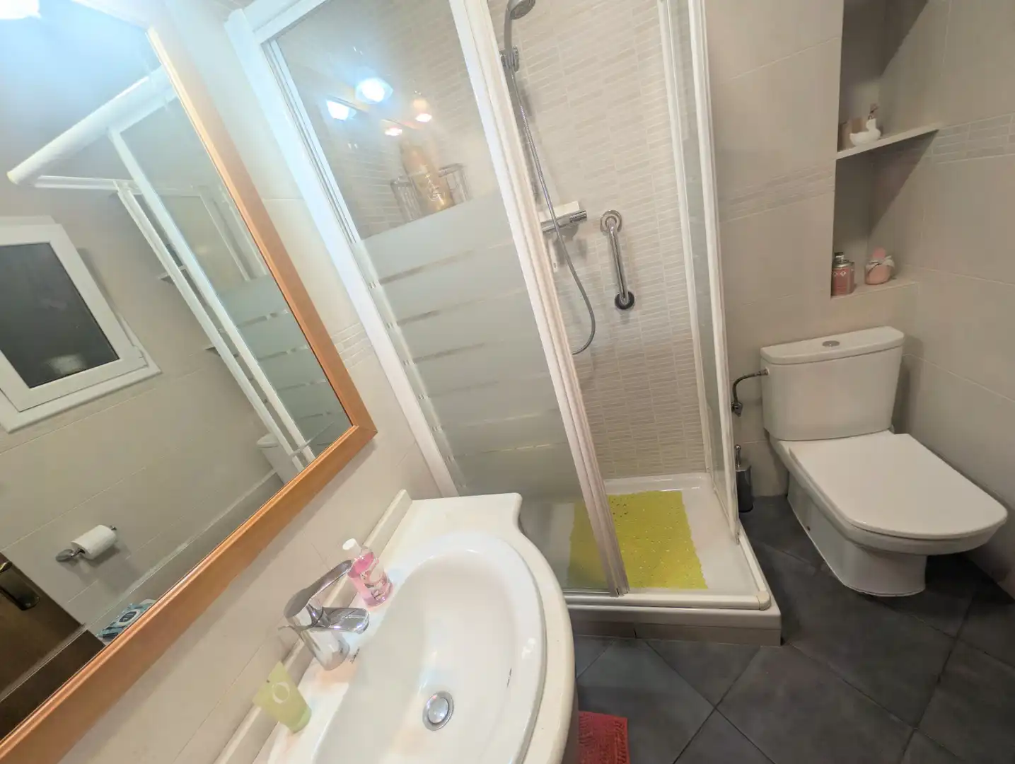 Baño de Piso en venta en Barcelona con Aire acondicionado, Parquet y Amueblado