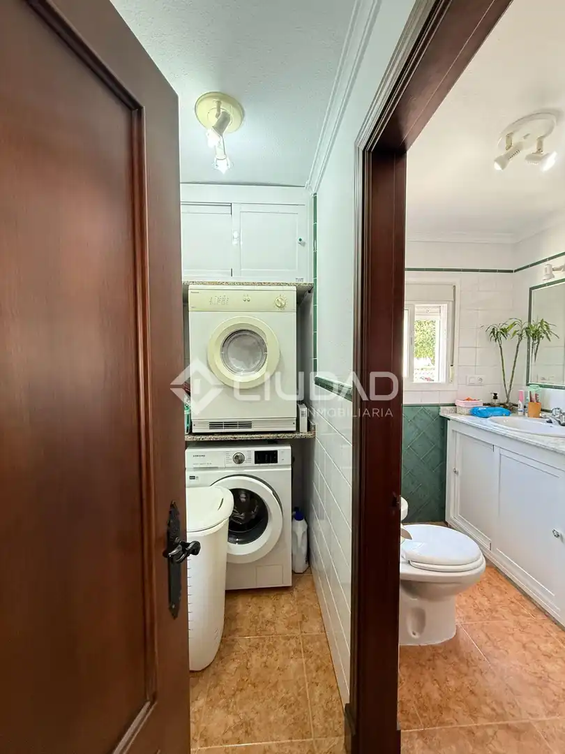 Bathroom of Flat for sale in El Bosque