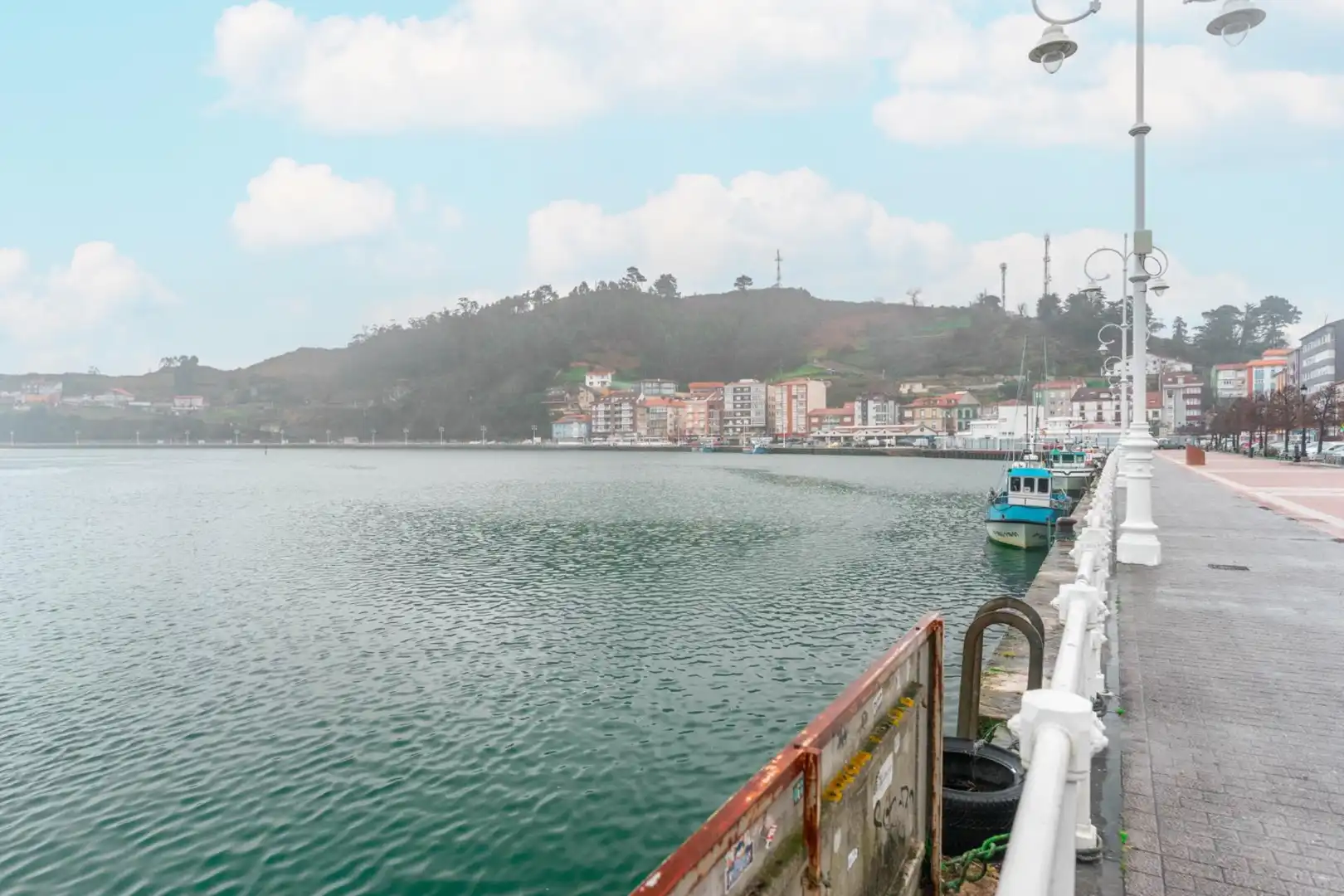 Vista exterior de Apartamento en venta en Ribadesella con Calefacción y Balcón