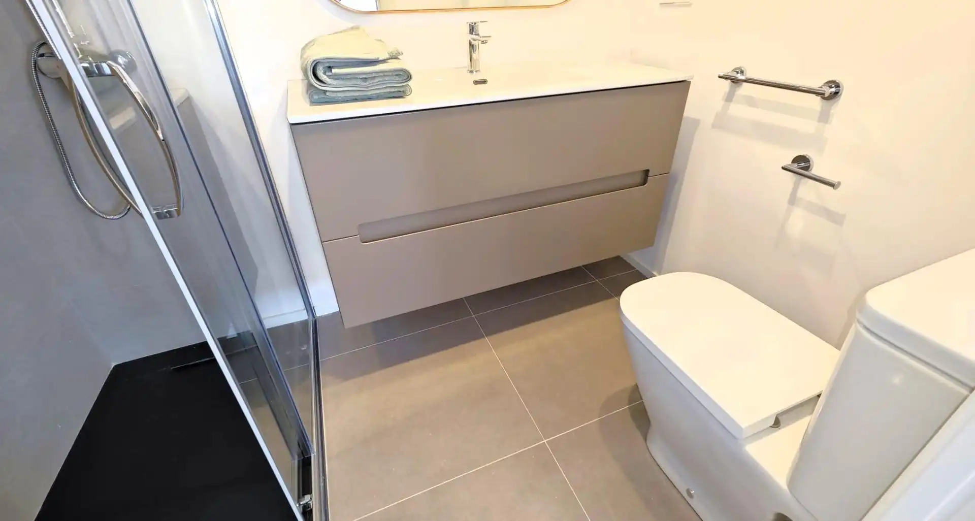 Bathroom of Flat for rent in Alicante / Alacant  with Air Conditioner, Heating and Parquet flooring