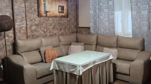 Foto 5 de Casa adosada en venta en Calle Clara Campoamor, Villaverde del Río, Sevilla