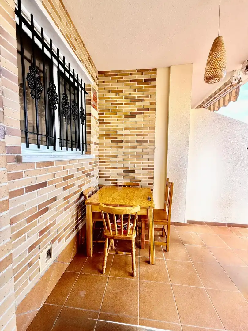 Terraced house with terrace for sale in Calle Calle Somosierra, imagen 5