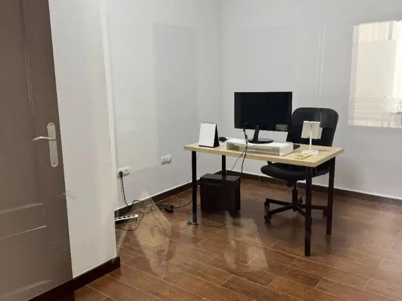 Oficina de alquiler en Vélez-Málaga con Aire acondicionado, Calefacción y Amueblado