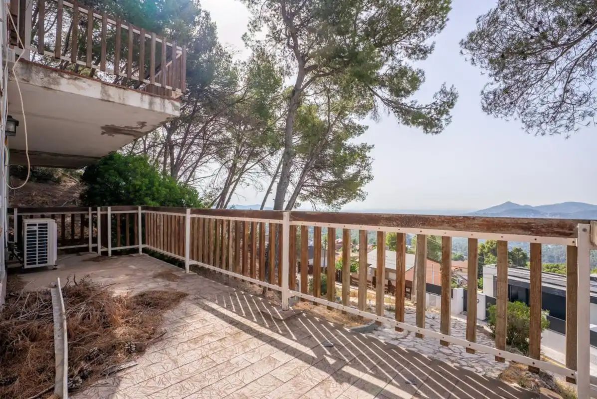 Casa con terraza en venta en Via Abadia de Poblet, imagen 10